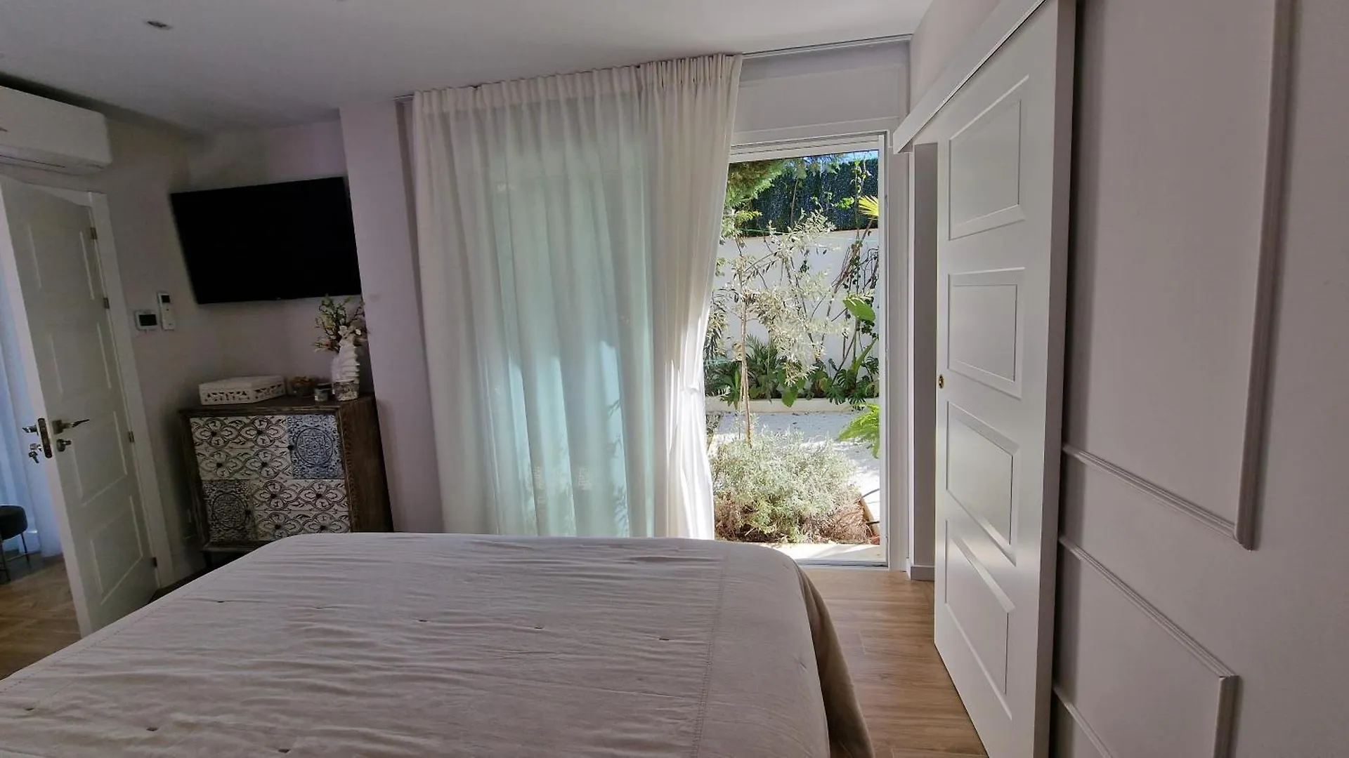 Sun & Palms - Luxurious 2 Bedroom Apartment With A Great Pool Area Mijas