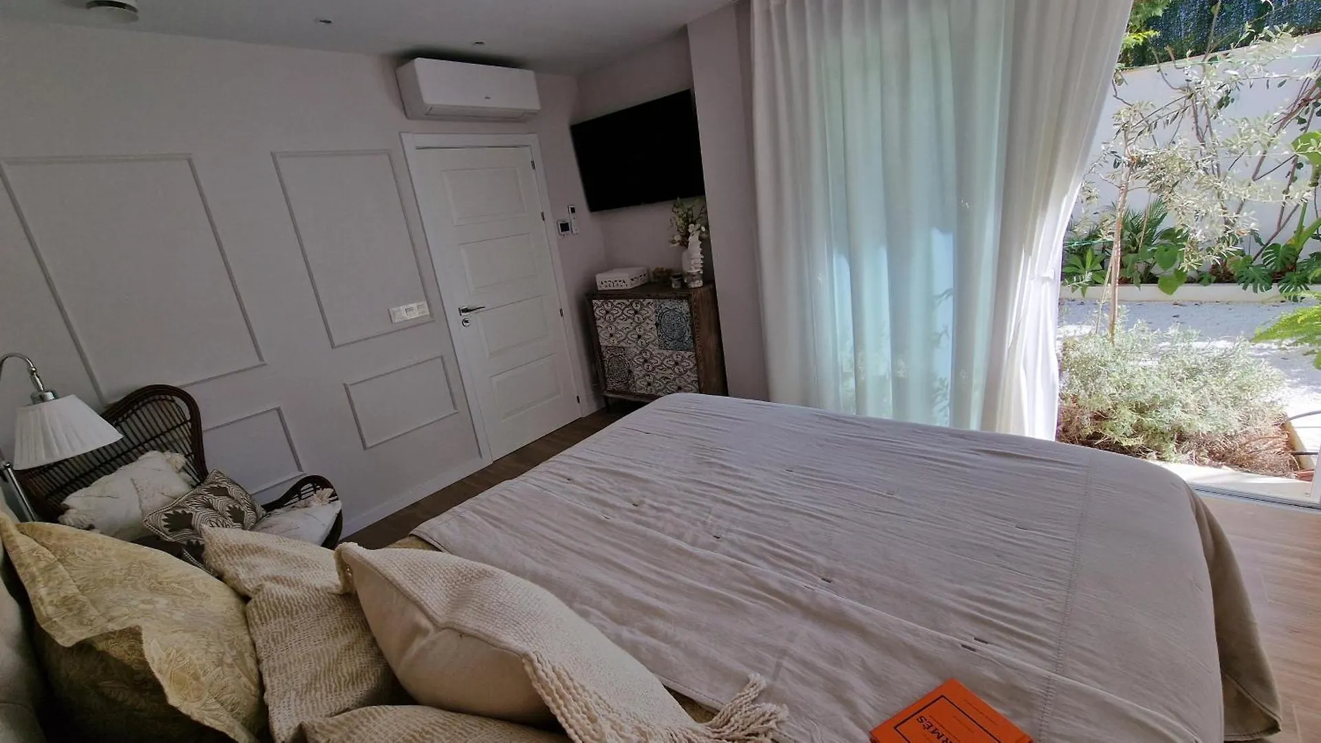Sun & Palms - Luxurious 2 Bedroom Apartment With A Great Pool Area Mijas